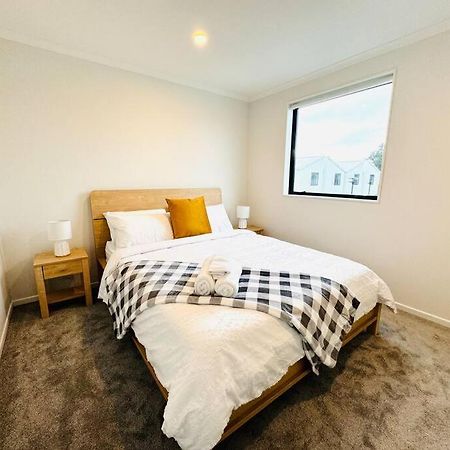 Henderson - 4-Bedrooms Home Auckland Exterior photo