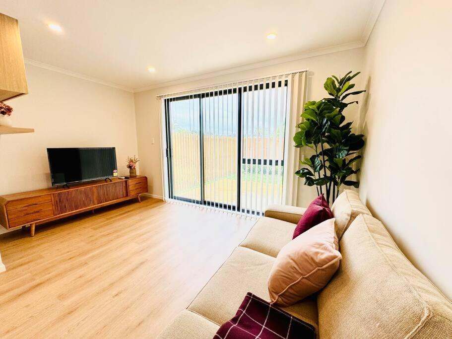 Henderson - 4-Bedrooms Home Auckland Exterior photo